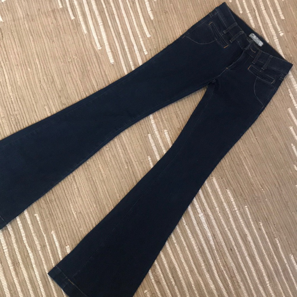 Free people Bellbottom jeans ✨